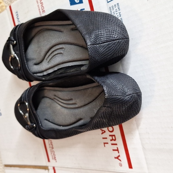 BLACK FLATS SIZE 7 - Picture 4 of 7